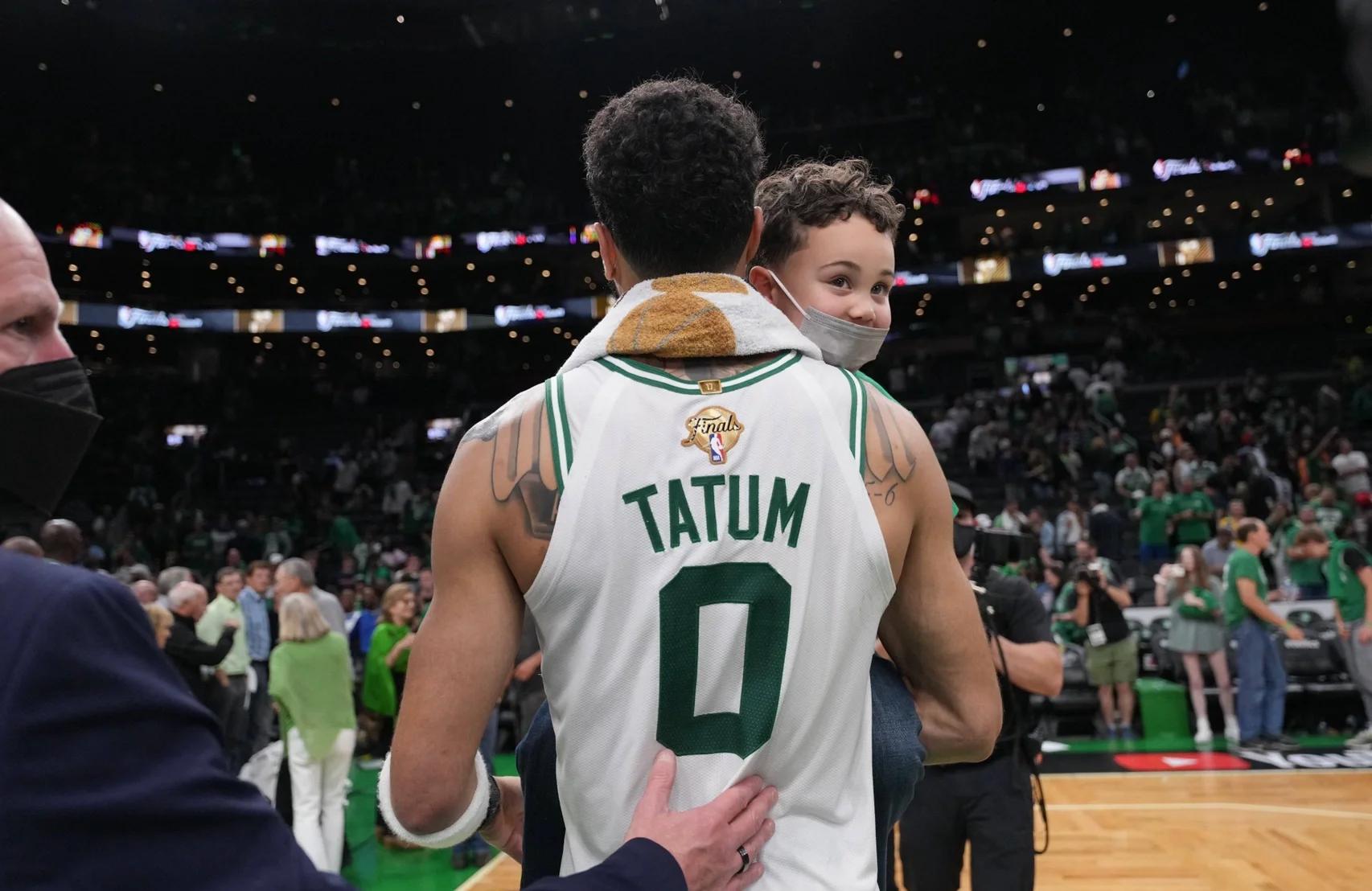 塔图姆官方宣布战术调整新规,老鹰引发争议!(塔图姆单挑全过程) 塔图姆官方宣布战术调整新规,老鹰引发争议!(塔图姆单挑全过程)