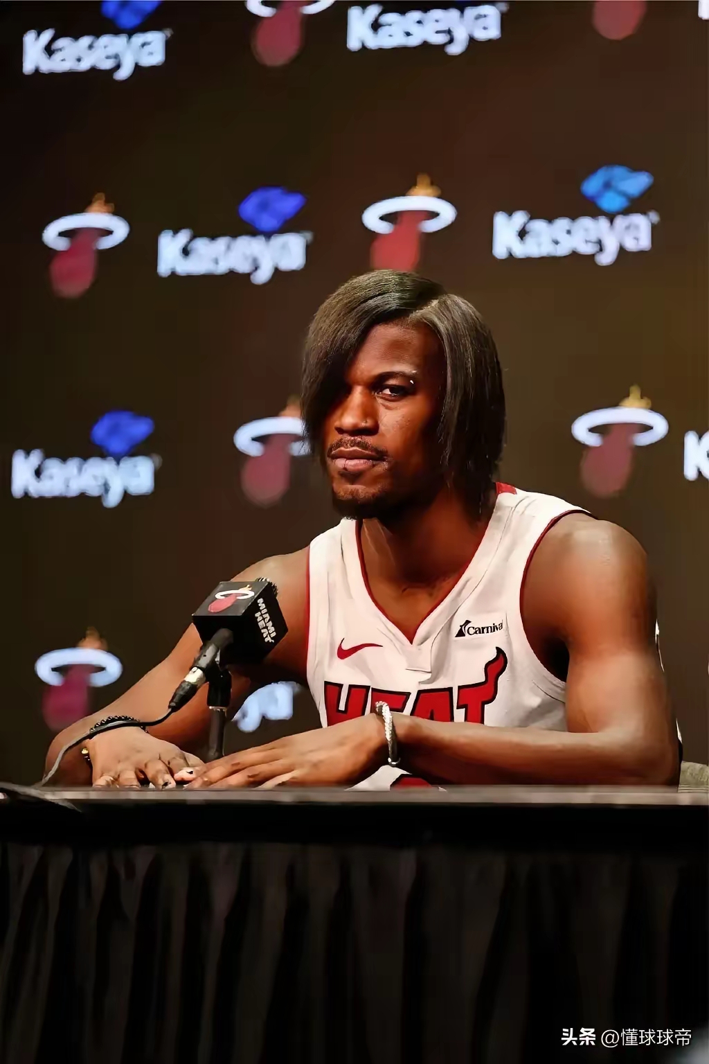 巴特勒重返赛场,出色防守首场状态出色,老鹰观众沸腾!的简单介绍 巴特勒重返赛场,出色防守首场状态出色,老鹰观众沸腾!的简单介绍