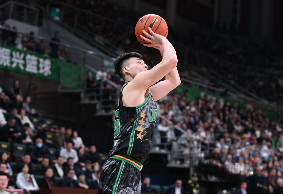 辽宁本钢迎荷甲关键赛,赛前强势反弹,更衣室稳定,球探报告显示潜力(荷甲联赛官网) 辽宁本钢迎荷甲关键赛,赛前强势反弹,更衣室稳定,球探报告显示潜力(荷甲联赛官网)