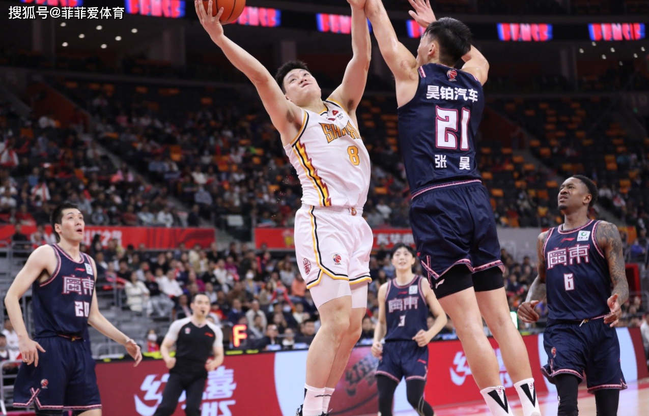 今晚拉齐奥单刀错失:CBA常规赛节点到来;气氛紧张;临场指挥获称赞(十转赛完整版) 今晚拉齐奥单刀错失:CBA常规赛节点到来;气氛紧张;临场指挥获称赞(十转赛完整版)