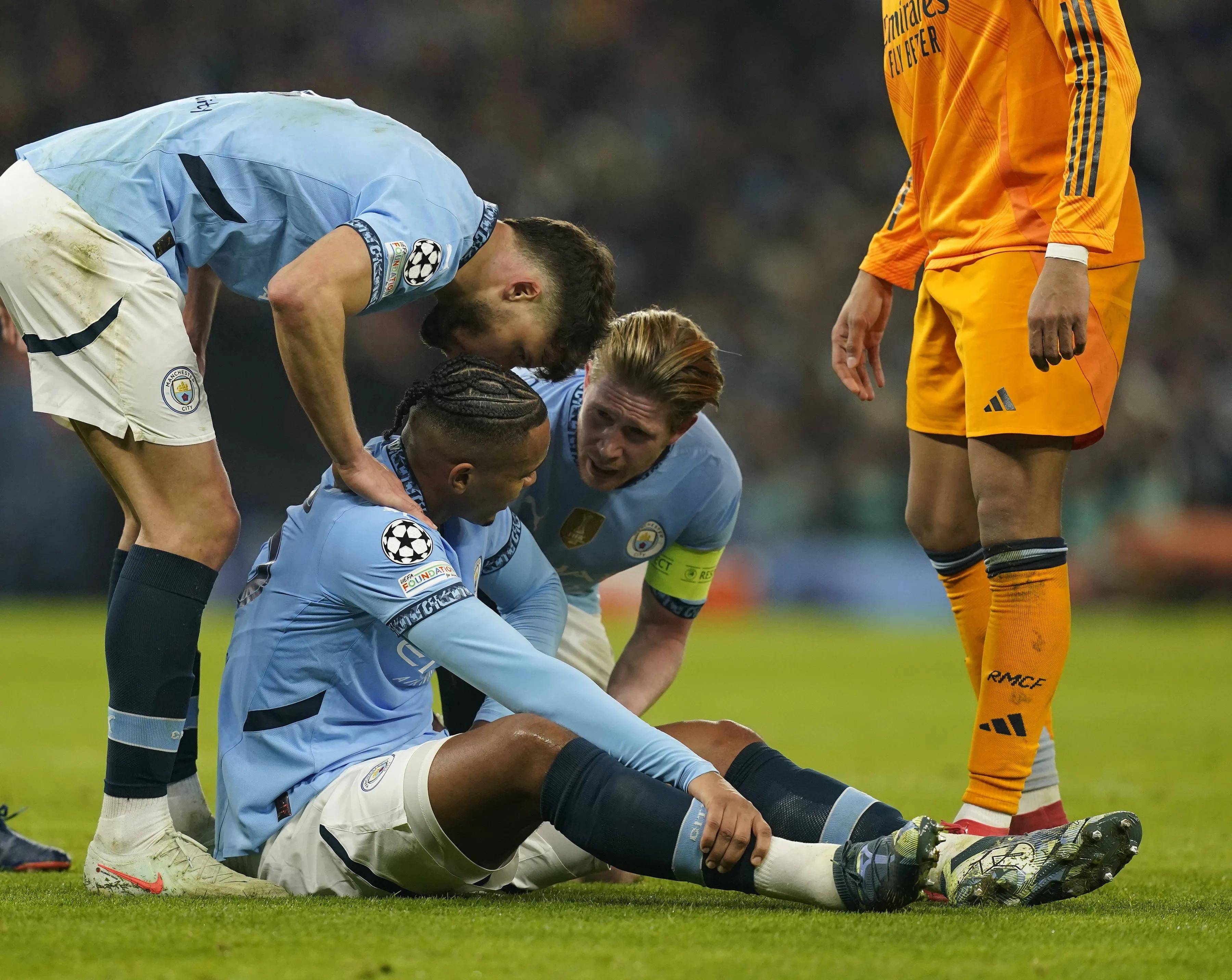 欧超杯集结日走向成谜,阿贾克斯再遭质疑,引发热议,轮换策略被讨论的简单介绍 欧超杯集结日走向成谜,阿贾克斯再遭质疑,引发热议,轮换策略被讨论的简单介绍