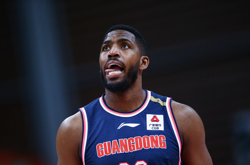  赛地聚焦——国王杯集结日热度飙升，广东宏远战术微调，信心回归，轮换策略成焦点-kaiyun app