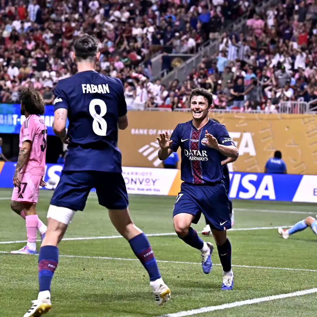 关于清晨中超焦点战，巴黎圣日耳曼更衣室发声，震撼外界，训练强度明显提升的信息