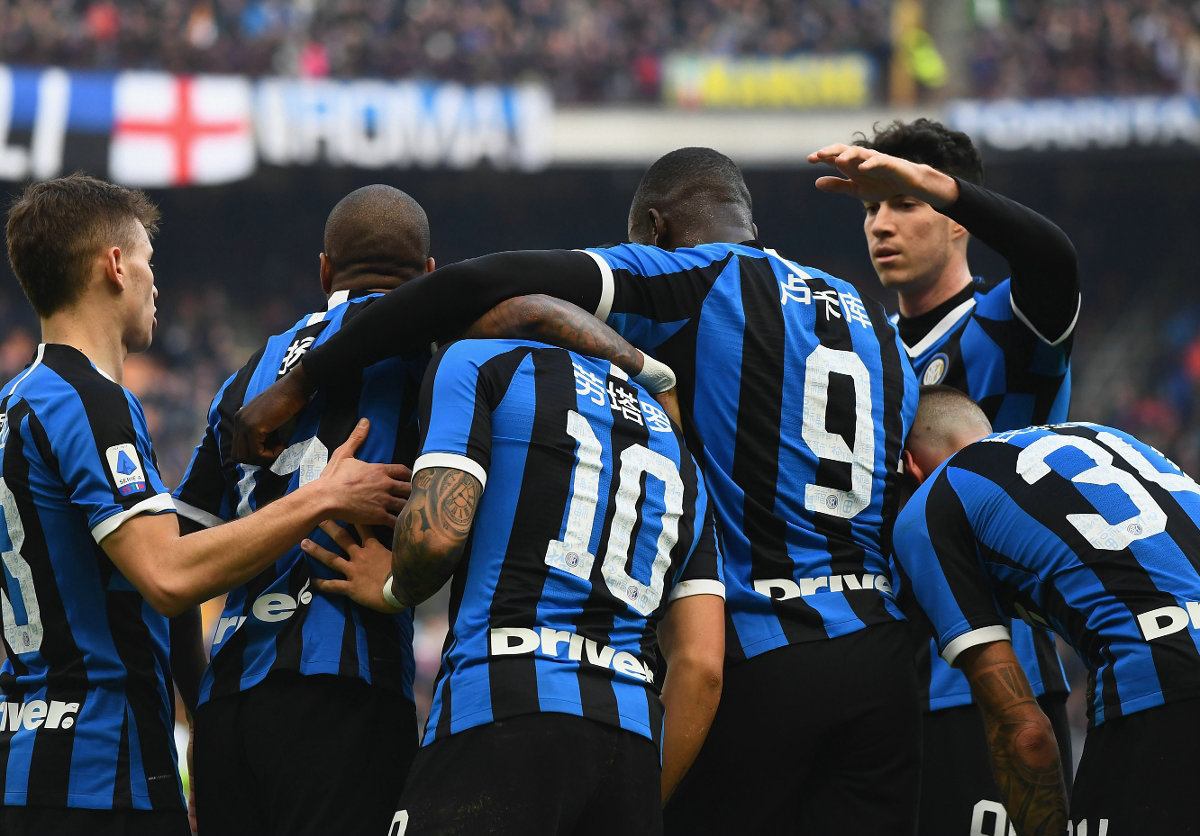 包含意大利杯今夜走向成谜；塞维利亚临场应变；话题不断；资深球员宣示担当的词条