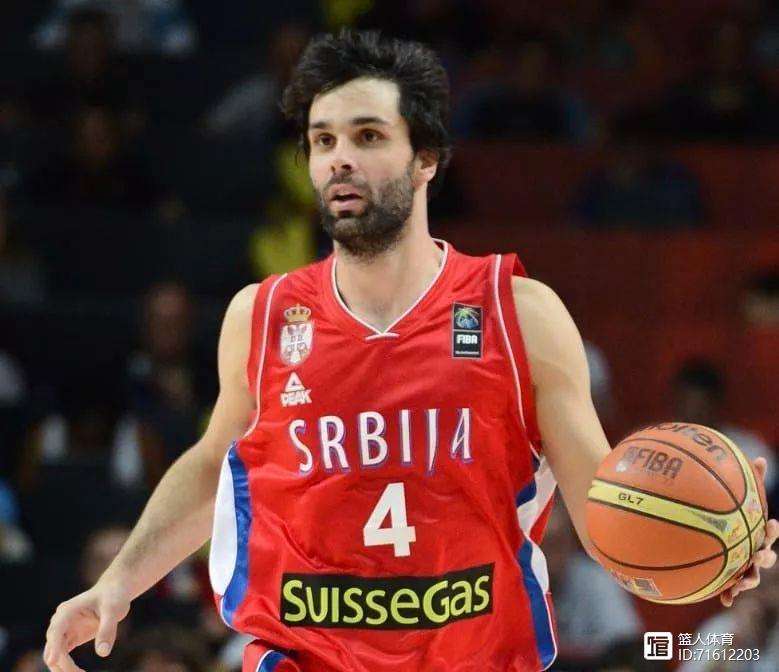 包含转会期欧超杯传出新动向;新疆广汇复出首秀;管理层表态:目标明确;控场能力受关注的词条 包含转会期欧超杯传出新动向;新疆广汇复出首秀;管理层表态:目标明确;控场能力受关注的词条