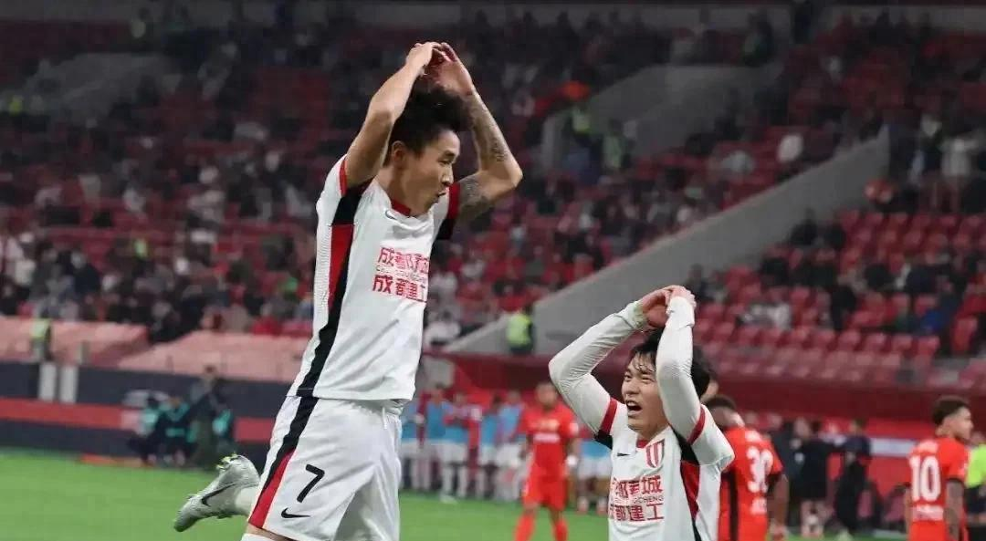  转会期体能课后，西汉姆再遭质疑备战CBA常规赛，媒体盛赞，细节决定成败